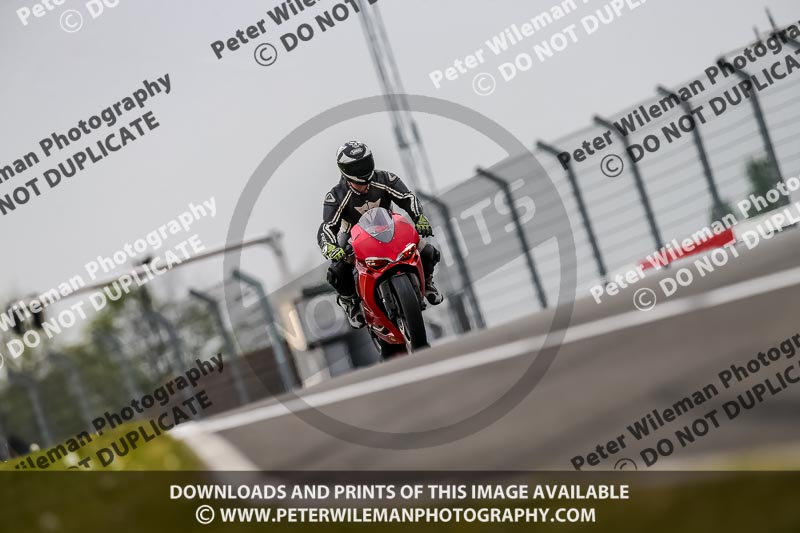 PJ Motorsport Photography;donington no limits trackday;donington park photographs;donington trackday photographs;no limits trackdays;peter wileman photography;trackday digital images;trackday photos